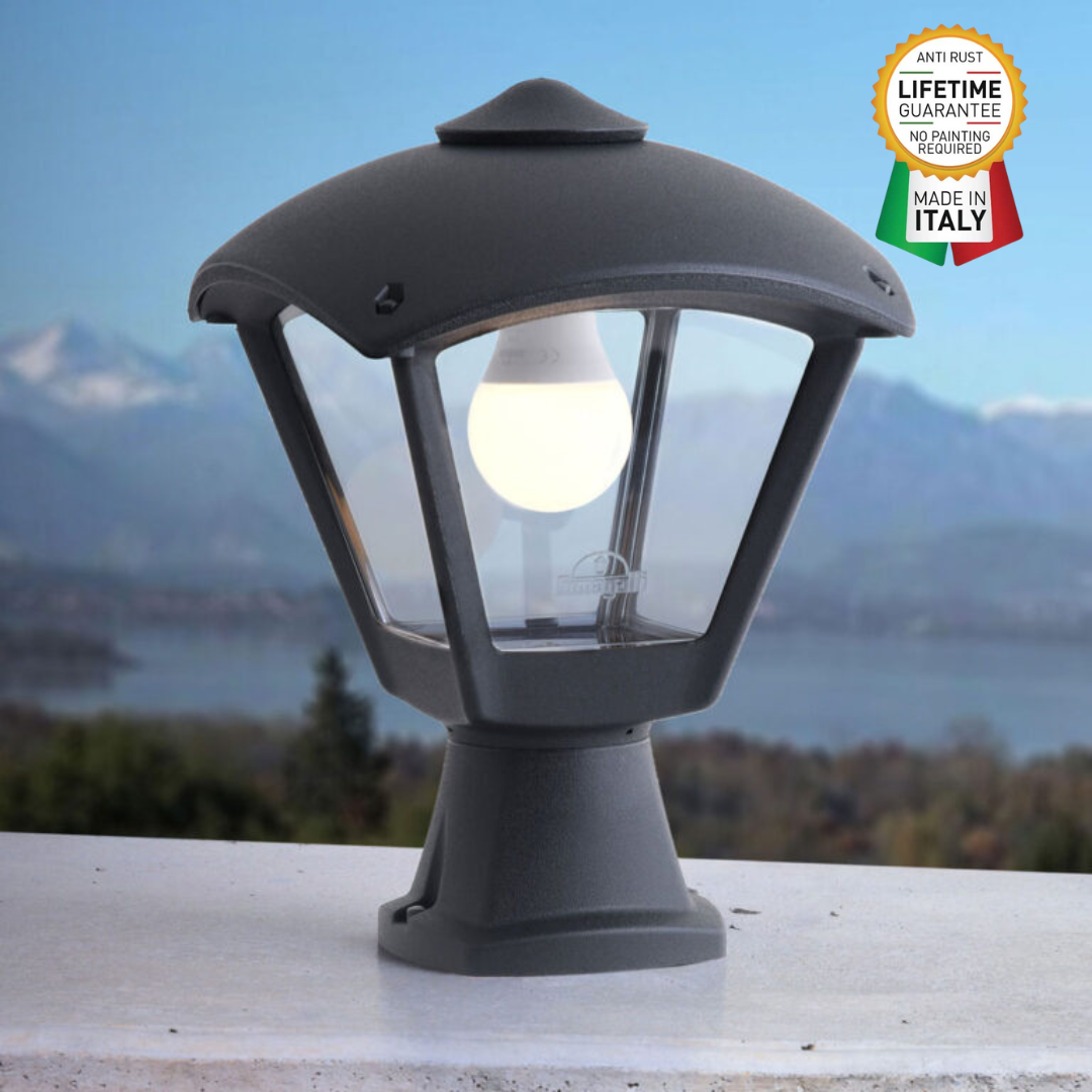 Disma-Dario Classic Style Outdoor Gate Light