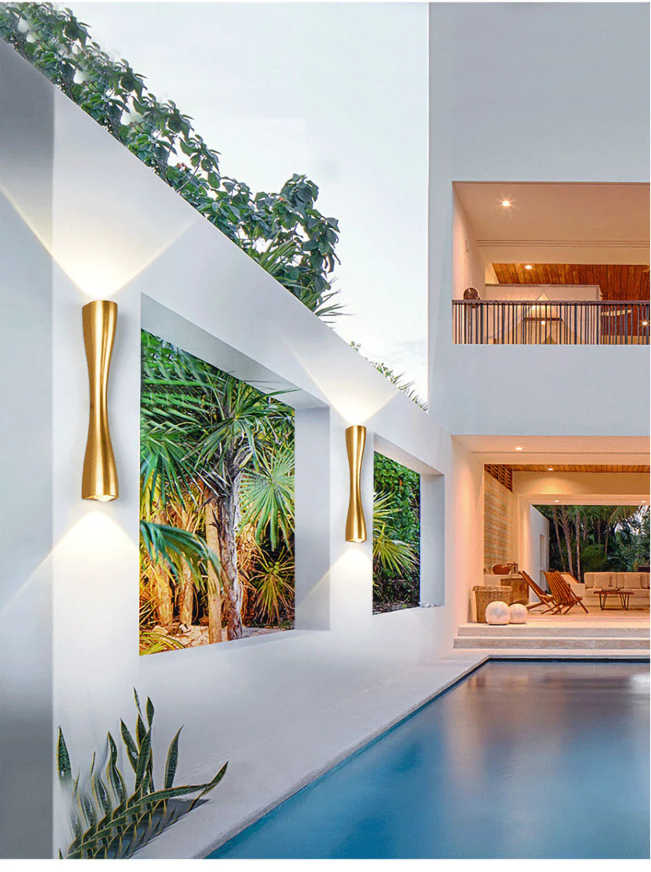Modern Minimalist Outdoor Wall Light (10 Inches Long)