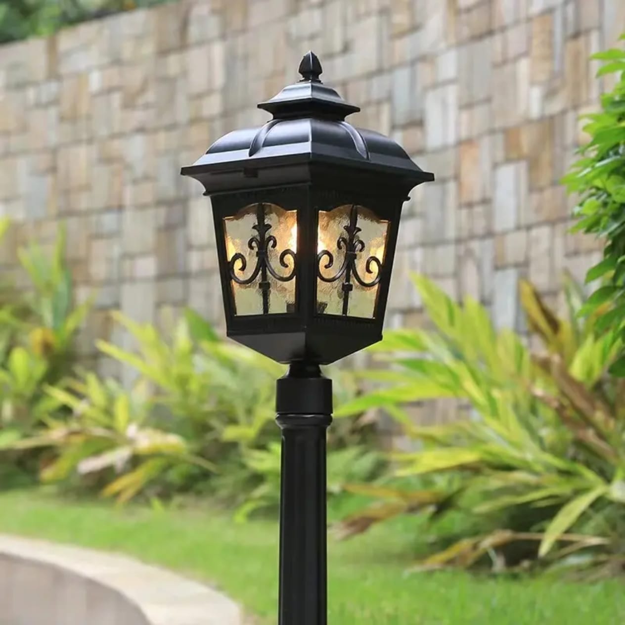 Classic European Style Bollard Light Waterproof IP65