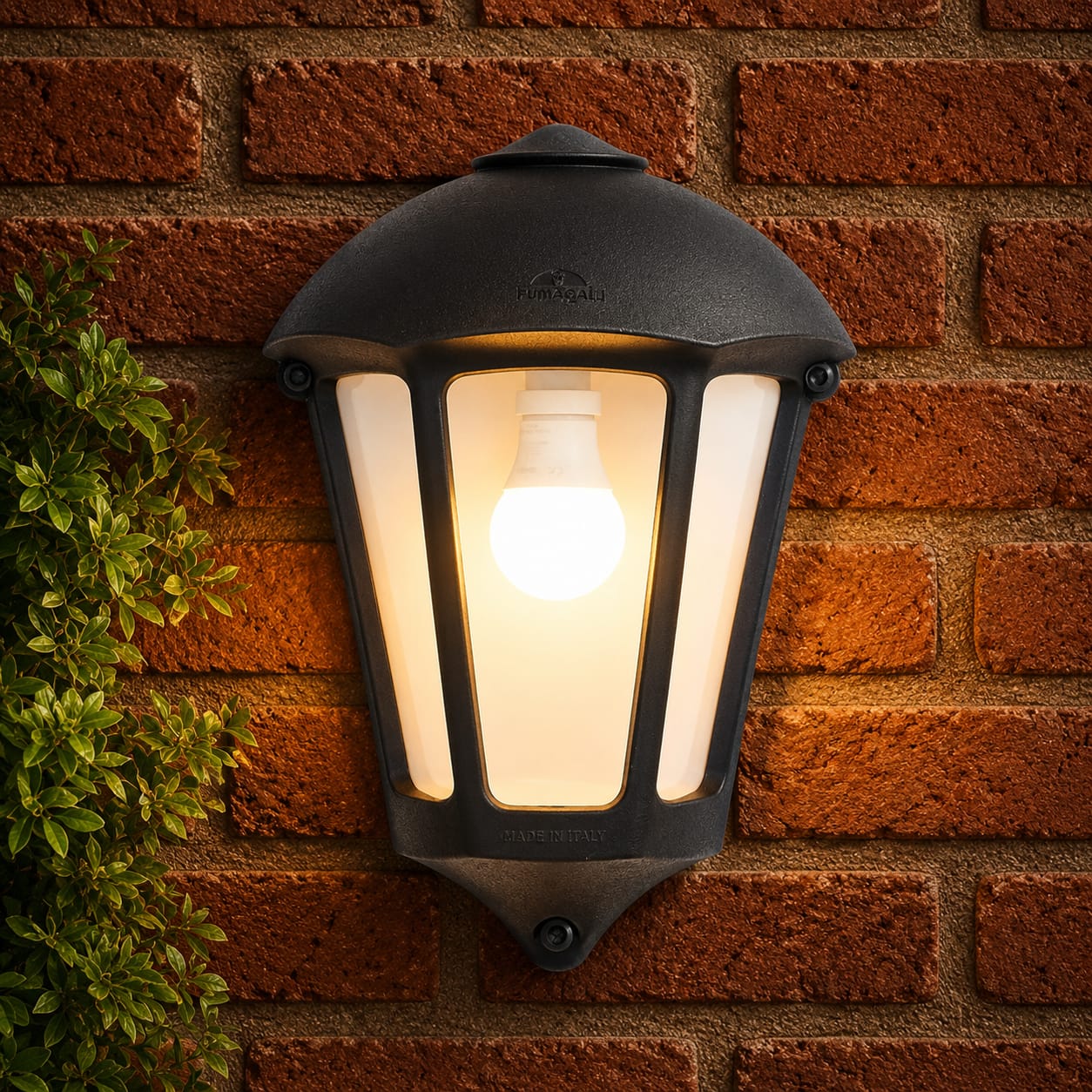 GIULIO Half Wall Light (Made in Italy)