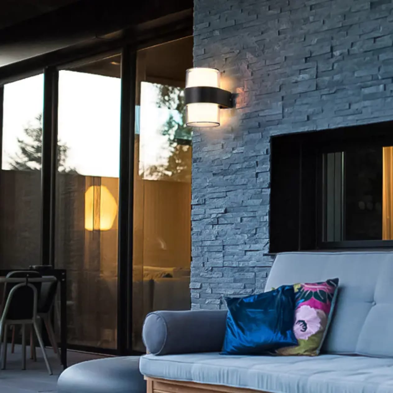 Round Modern LED Waterproof Outdoor Wall Light