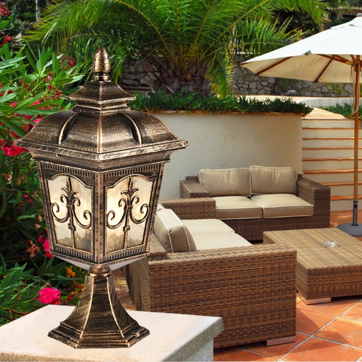 Classic European Style Gate Light (Antique Gold)