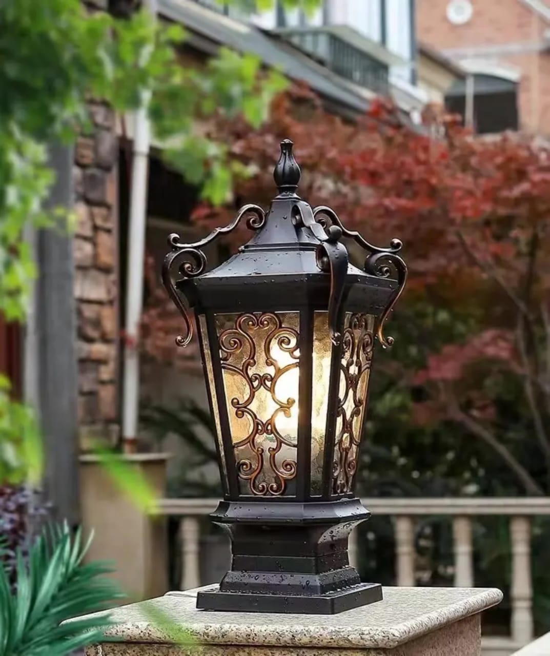 European Style Retro Gate Light