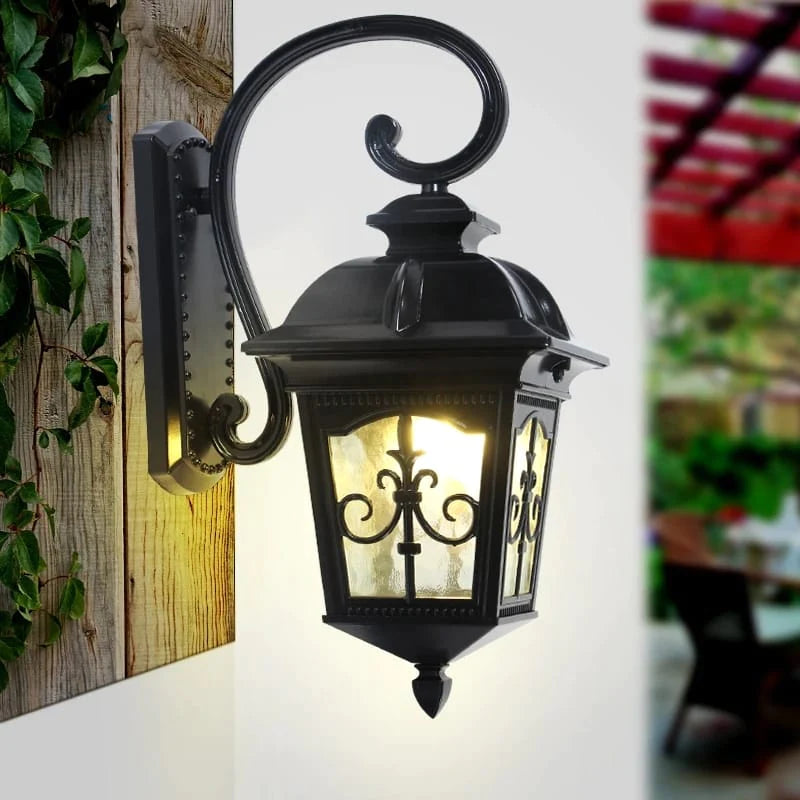 Classic Style Retro Outdoor Waterproof Wall Light IP54