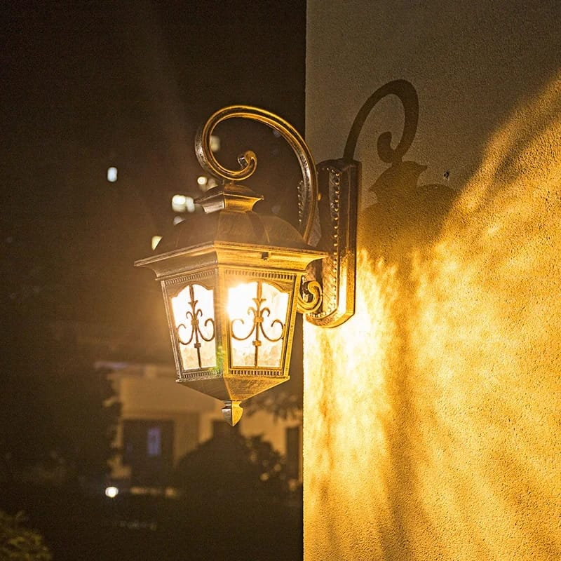 Classic Style Retro Outdoor Waterproof Wall Light IP54