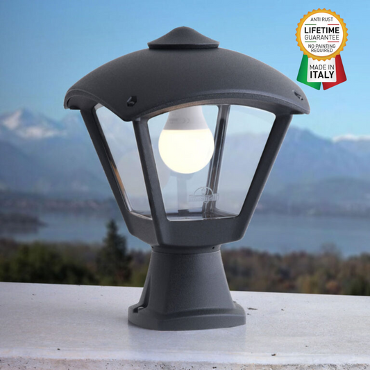 Disma/Dario Classic Style Outdoor Wall Top/ Gate Light